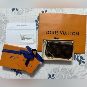 LV key pouch